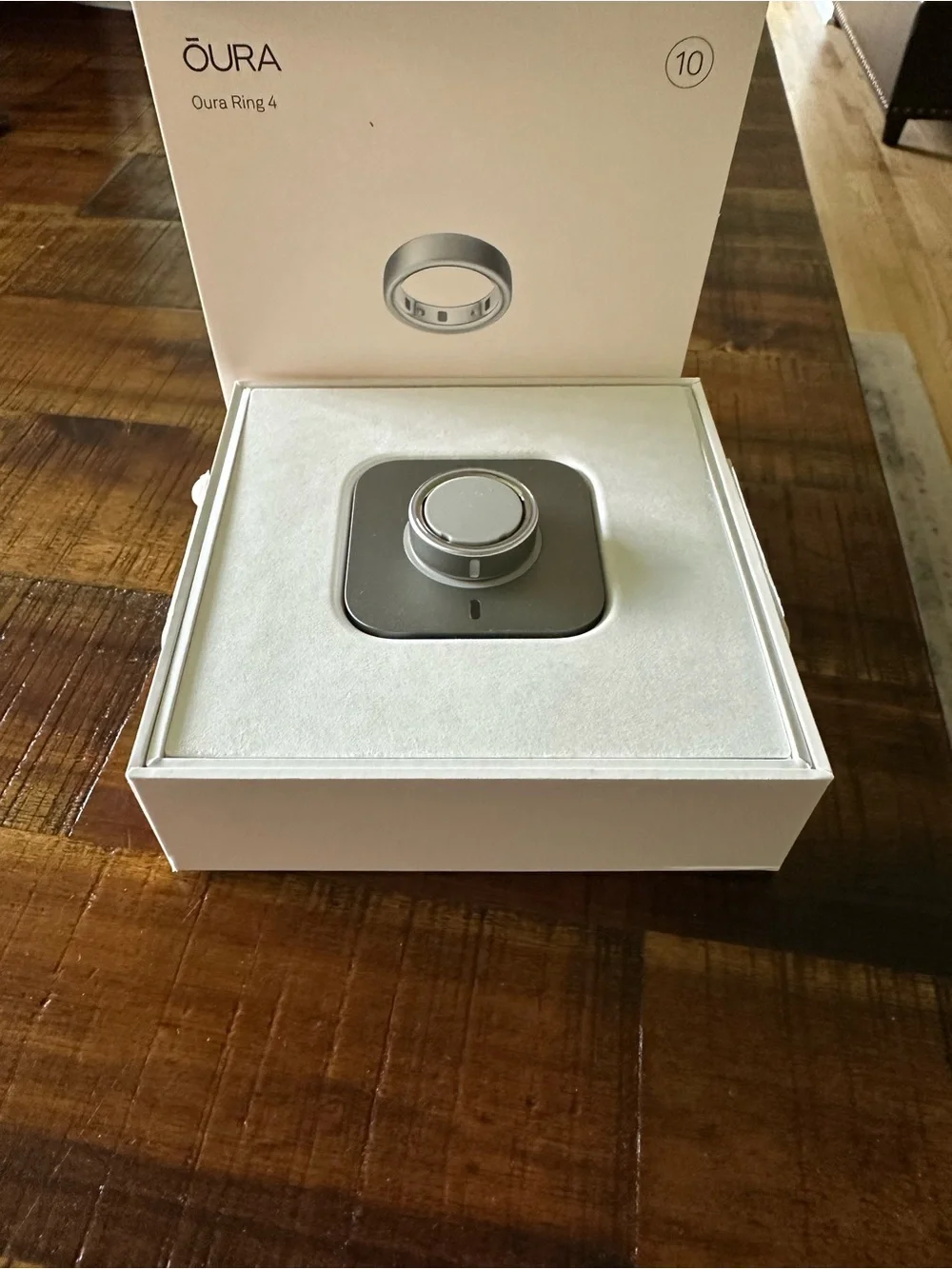 Oura Ring 4 *BRAND NEW IN BOX*
